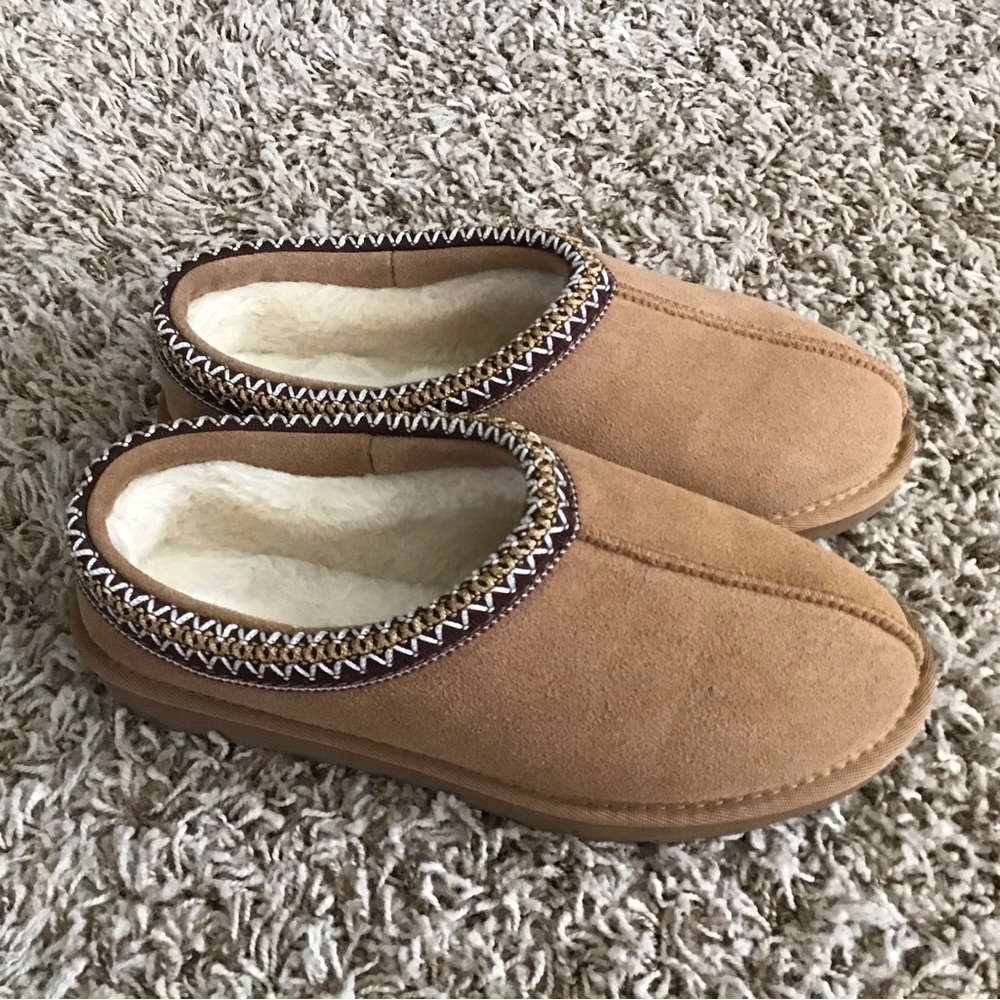Brand New Tasman Ugg slippers look alike